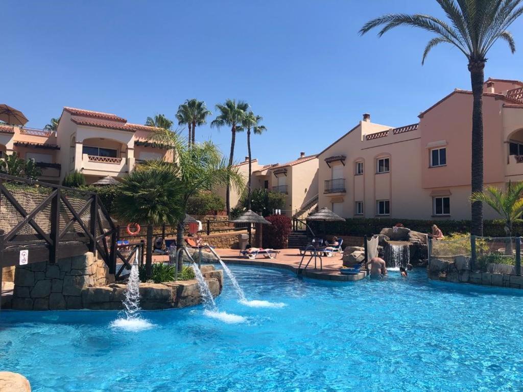Fantastico Apartamento Con Vistas Al Mar Zona Club La Costa Castillo Фуeнхирола Екстериор снимка